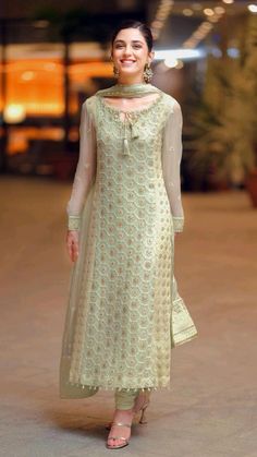 Gaun Fashion, Pakistani Wedding Outfits, Actress Wallpaper, Beautiful Dress Designs