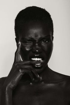 Mood Happy, Dark Skin Beauty, Portrait Photos, Dark Skin Women, Black Man, African Beauty, Happy Wednesday, Black Is Beautiful