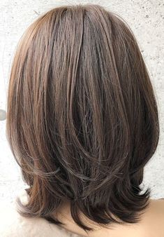 Short Angled Hair, Hairstyles For Fine Hair, Easy Hair Cuts, Medium Layered Hair, Shot Hair Styles, Hair Affair, Penteado Cabelo Curto, Haircut For Thick Hair, Hair Stylist Life