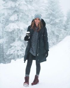 Honeymoon Outfit Ideas, Alaska Outfits, Wander Outfit, Leg Warmers Outfit, Dressy Winter, Outfits Cold, Honeymoon Outfits, Winter Outfits Cold, Bear Outfits