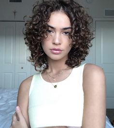 3a Curly Hair, Curly Hair Short, Layered Curly Hair, Curly Hair Photos, Short Curly Haircuts, Short Curls, Beautiful Curly Hair