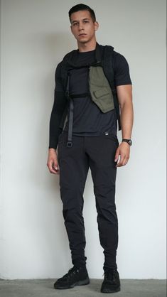 Tech Wear Men, Techwear Summer, Utilitarian Fashion, Punk Style Outfits, Tech Clothing, Tech Wear