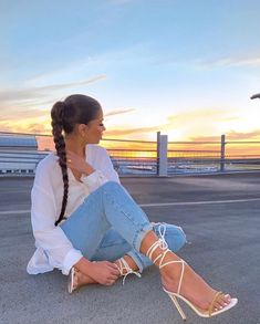 Strappy Heels Outfit Jeans, Outfits With High Heels, Strappy Heels Outfit, White Sneakers Outfit, Goals Life, Hijabi Style, Flawless Beauty, Swag Outfits For Girls, Cute Couple Poses