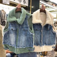 Jeans Upcycle, Denim Diy Clothes, Cold Fashion, Upcycle Clothes Diy, Diy Jacket, Double 11, Denim Crafts, Denim Diy