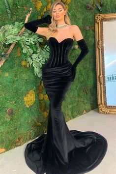 Prom Dress Velvet, Prom Dress With Gloves, Black Mermaid Prom Dress, Dress With Gloves, Mermaid Sweetheart, Prom Dresses Long Mermaid, Mermaid Prom Dress, Black Mermaid, Floor Length Prom Dresses