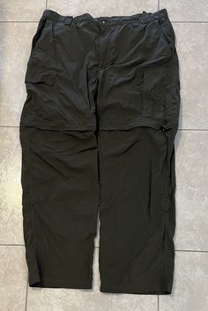 The North Face Mens 2XL Paramount Trail Hiking Pants Convertible Shorts Green  Normal wear with no found flaws. Check photographs for measurements Trail Hiking, Sun City, Hiking Pants, North Face Mens, Hiking Trails, North Face, Mens Pants, Convertible, The North Face