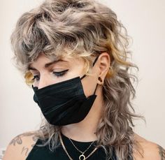 Queer Mullet Curly, Curtain Bangs Mullet, Curly Shaggy Mullet, Queer Hairstyles, Witchy Hair, Razor Cut Hair, Curly Mullet, Hair Tattoos