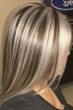 Blonde W Brown Highlights, Medium Chunky Highlights, How To Give Yourself Highlights, 2000s Hair Blonde Streaks, Baliage Hair 2024, Blonde Hair With Black Streaks, Half Head Of Highlights, Brown And Blonde, Blonde And Brown Highlights