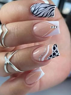 Her Nails, Work Nails, Black Nail, Short Acrylic Nails Designs, Fancy Nails, Chic Nails, Short Acrylic Nails