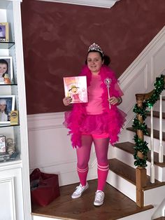 Halloween Costume: Pinkalicious Literary Halloween Costumes, Costume Ideas For Teachers, Character Costume Ideas, Book Character Costume, Miss Frizzle