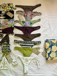 hawaii oahu benoa swim acacia collection pareo Hawaii Bikinis Outfits, Beach Bathing Suit Outfit, Beach Swimsuit Aesthetic, Coconut Bra Outfit, Swimsuit Collection Aesthetic, Benoa Swim Aesthetic, Hawaii Life Aesthetic, Bathing Suit Aesthetic, Aesthetic Bikinis 90s