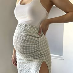 Sabrina James, Summer Pregnancy Outfits, Pregnancy Belly Photos, Belly Photos, Off Campus, Dresses For Pregnant Women, Pretty Pregnant, Mommy Outfits, Cute Maternity Outfits