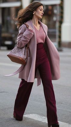 Pink Coat, Trendy Fall Outfits, Mode Inspo, Looks Chic, Soft Summer, Fashion Mistakes, Work Outfits Women, Professional Outfits, Fall Fashion Trends