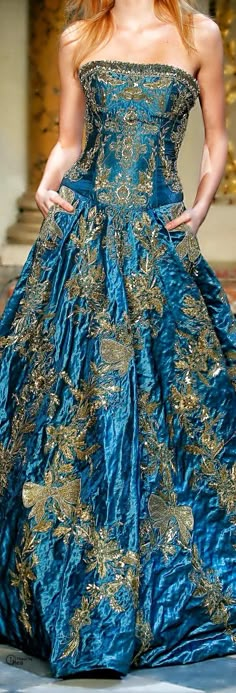 Zuhair Murad-Designs blue and gold evening gown Mode Tips, فستان سهرة, Zuhair Murad, Couture Gowns, Beauty And Fashion, Blue And Gold, Mode Inspiration, Gold Dress