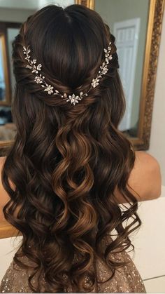 Hair Styles Formal Elegant, Short Cut Hair, Covering Grey Roots, Easy Hairstyles For Thick Hair, Grey Roots, Hair Afro, Grade 10, Embrace It