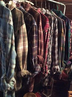 Flannel Outfits Men, Look 80s, Bridal Party Getting Ready, Look Grunge, Tokyo Street Fashion, Flannel Outfits, Hipster Grunge, Flannel Shirts