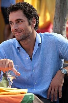 Raoul Bova, Dark Haired Men, Something In The Way, Under The Tuscan Sun, The Way He Looks, People Brand, Bear Men, Men Model