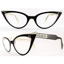 Love the cateye! Cat Eye Glasses Frames Vintage, Vintage Cat Eye Glasses, Vintage Eyeglasses Frames, Cat Glasses, Cool Glasses, Fashion Eye Glasses, Four Eyes, Cute Glasses