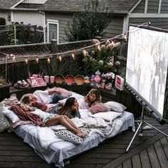 Backyard Movie Theaters, Cinema Idea, Chick Flicks, Ideas Party, Backyard Party, Outdoor Party