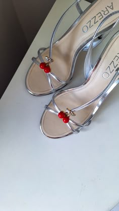 Cherry Shoes Sandals by Arezzo. Sandália prateada com adorno de cereja sa Arezzo. Cherry Shoes, Pretty Heels, Heels Aesthetic, Cute Shoes Heels, Girly Shoes, Shoe Inspo, Swag Shoes, Fashion High Heels, Pretty Shoes