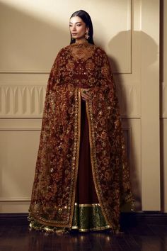 Pakistani Dupatta, Asian Attire, Perfect Playlist, Chiffon Suit, Arrow Art, Desi Wedding Dresses, Dresses Traditional, Pakistani Clothes