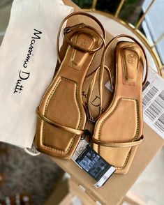 Classy Shoes, Massimo Dutti, Fashion Shoes, Sandals Heels, Tennis, Shoe Boots, Slippers, Women Wear, Sandals