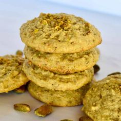 Italian Pistachio Cookies Italian Pistachio Cookies Recipe, Cookies Italian, Butter Desserts, House Cookies, Italian Cookie, Italian Cookie Recipes, Pistachio Cookies, Peanut Butter Chocolate Bars, Pistachio Cream