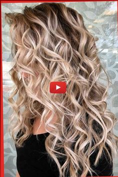 ✓✓I admire intensely!!! So beautiful!! summer hairstyles up, summer hairstyles easy, summer hairstyles black women, ..!! Curly Hair Men Haircut, Highlights Curly, Blonde Hair Brown Eyes, Beauty Hair Color, Short Haircut Styles, Dark Roots Blonde Hair, Blonde Hair Shades