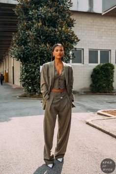 Milan Outfits, 90s Street Style, Tina Kunakey, Milan Street Style, Fall Street Style, Street Chic, Looks Style