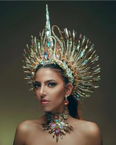 Unique Halloween Costumes For Women, Carribean Carnival Costumes, Dark Makeup Looks, Crown Aesthetic, Diy Wedding Hair, Costumes Around The World, Halloween Costumes For Women, Headpiece Diy, Goddess Costume