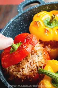 Vegan Stuffed Peppers Recipe with Rice - How to make vegan stuffed peppers with rice. stuffed bell pepper, stuffed capsicum, stuffed paprika. Gluten-free plant-based and meatless stuffed peppers. Absolutely healthier main course meal idea or serve as a side dish with another meal. You can also adjust the seasoning to your liking! easy dinner ideas for the whole family. DIY food meals, healthy weeknight dinner. www.MasalaHerb.com #rice #vegan #peppers No Meat Recipes, Traditional Stuffing Recipe, Lentils And Rice, No Meat, Healthy Weeknight Dinners, Healthy Cake Recipes