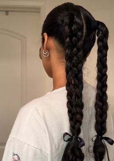 Y2k Hairstyles, Ribbon Hairstyle, Hairdos For Curly Hair, Hair Stylist Life, Sleek Hairstyles, Hairstyles For School, Aesthetic Hair, Pretty Hairstyles