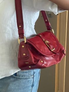 Vintage Bags Aesthetic, Vintage Bag Aesthetic, Vintage Bag Outfit, 90s Bags, Leather Vintage Bag, Italian Bags, Girly Bags, Vintage Leather Bag, Mia 3