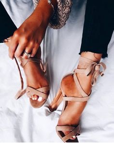 Lace up. Heels Strappy, Heels Chunky, Look Jean, Stylish Heels, Heels Fashion, Tony Bianco, Shoes High, Fabulous Shoes, Nude Heels