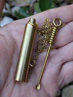 Gold Tone Spoon Pendant w/ Matching 22" Steel Link Necklace & Large Screw Top Style Brass Jar Spoon Pendant, Gothic Pendant, Spoon Necklace, Link Necklace, Pendant Necklaces, Favorite Jewelry, Screw, Jewelry Necklace Pendant, Necklace Lengths