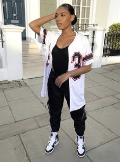 40s Mode, Tomboy Outfit Ideas, White Clothing, Jordan Outfits