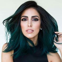 Jade seba Makeup Ideas Green, Trendy Birthday Nails, Birthday Nails Short, Birthday Makeup Ideas, Dark Green Hair, Hair Dye Ideas, Teal Hair, Hair Color Crazy, Birthday Makeup