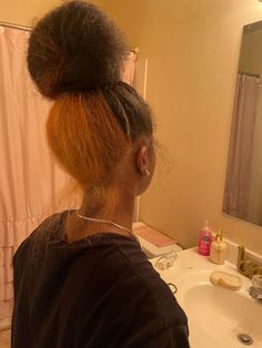 2 Natural Ponytails, Peekaboo Hair Color Afro, Skunk Stripe Back Of Head, Caramel Blonde 4c Natural Hair, Relaxed Hair Dyed Colour, Hair Dye On 4c Hair, Hair Color Ideas On Natural Hair, Hair Colors For 4c Hair, Dyed Natural Hair Curly