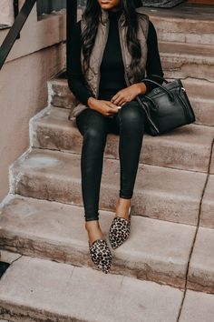 Fashion Blogger Outfit, Outfit For Women, Leopard Shoes, Shoes Outfit, Outfit Jeans, Spring Fashion Trends, Dating Memes