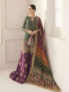 Pakistani Mehndi Dress, Dupatta Style, Fancy Shirt, Pakistani Wedding Outfits, Pakistani Fancy Dresses, Pakistani Fashion Party Wear, Bridal Dress Fashion, Indian Bridal Dress, Embroidered Chiffon