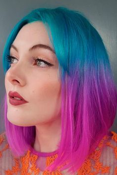 18 Totally Awesome Hair Color Ideas for Two Tone Hair 2 Tone Hair Color, 2 Tone Hair, Hair Dye Techniques, Two Color Hair, 2 Hair Color, Two Tone Hair, Pink Ombre Hair, Different Hair Colors