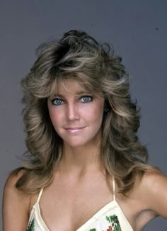 80 hair 80's Hairstyles, 80s Hair Styles, Feathered Hair Cut, 1980s Hair, 80's Hair, Feathered Hair, Heather Locklear, 70s Hair, Simple Prom Hair