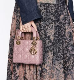 Lady Dior Bag Outfit, Dior Bag Outfit, Lady Dior Mini, Blush Outfit, Mini Lady Dior, Beauty Dior, Brand Name Bags, Men Handbags, Christian Dior Couture