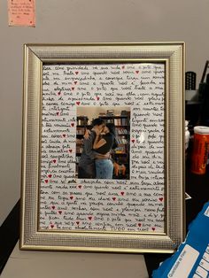 #presente  #lesbian #amor #namoro #portaretrato Diy Box Ideas Gift, Photo Frame Ideas For Girlfriend, Gifts To Best Friend, 1 Year Basket For Boyfriend, Bf Box Gift, Written Gifts For Boyfriend, Homemade Christmas Gifts Boyfriend, 4 Month Anniversary For Girlfriend, Cute Couple Gifts Diy For Him