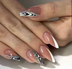 Romantic Nails, Trendy Nail Art Designs, Pretty Nail Art Designs, Trendy Nail Art, Pretty Nail Art, Coffin Nails Designs, Nail Art Hacks, Bling Nails, Chic Nails