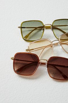 Beau Square Sunglasses Cute Sunglasses Women, Chic Sunglasses Women, Free People Sunglasses, Women’s Sunglasses, European Sunglasses, 70s Sunglasses, Tinted Glasses, Sunglasses Square, Womens Sunglasses