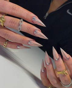 Pointy Almond Nails Designs, Small Stiletto Nails, Acrylic Nails Stiletto, Punk Nails, Stiletto Nails Designs, Casual Nails, Shiny Nails, Dope Nail Designs