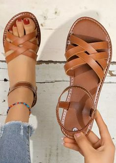 Fancy Sandals, Casual Beach Sandals, Trendy Flats, Orthopedic Sandals, Pretty Sandals, Colorful Nail, Colorful Nail Designs, Womens Sandals Flat