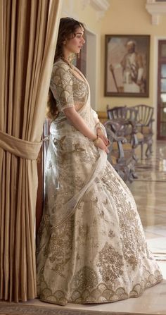 Aditi Rao Hydari Lehenga, Bridal Gowns Indian Receptions, Sabyasachi Gown, Indian Dress Up, Aditi Rao Hydari, Simple Lehenga, Aditi Rao, Indian Outfits Lehenga, Wedding Lehenga Designs