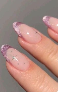 Light Reflecting Nails, Pink Glitter Star Nails, Dance Nails Designs, Mirrorball Nails, Thanksgiving Nails Simple, Thanksgiving Nail Colors, Simple Thanksgiving Nails, Nail Art Thanksgiving, Thanksgiving Nails Acrylic